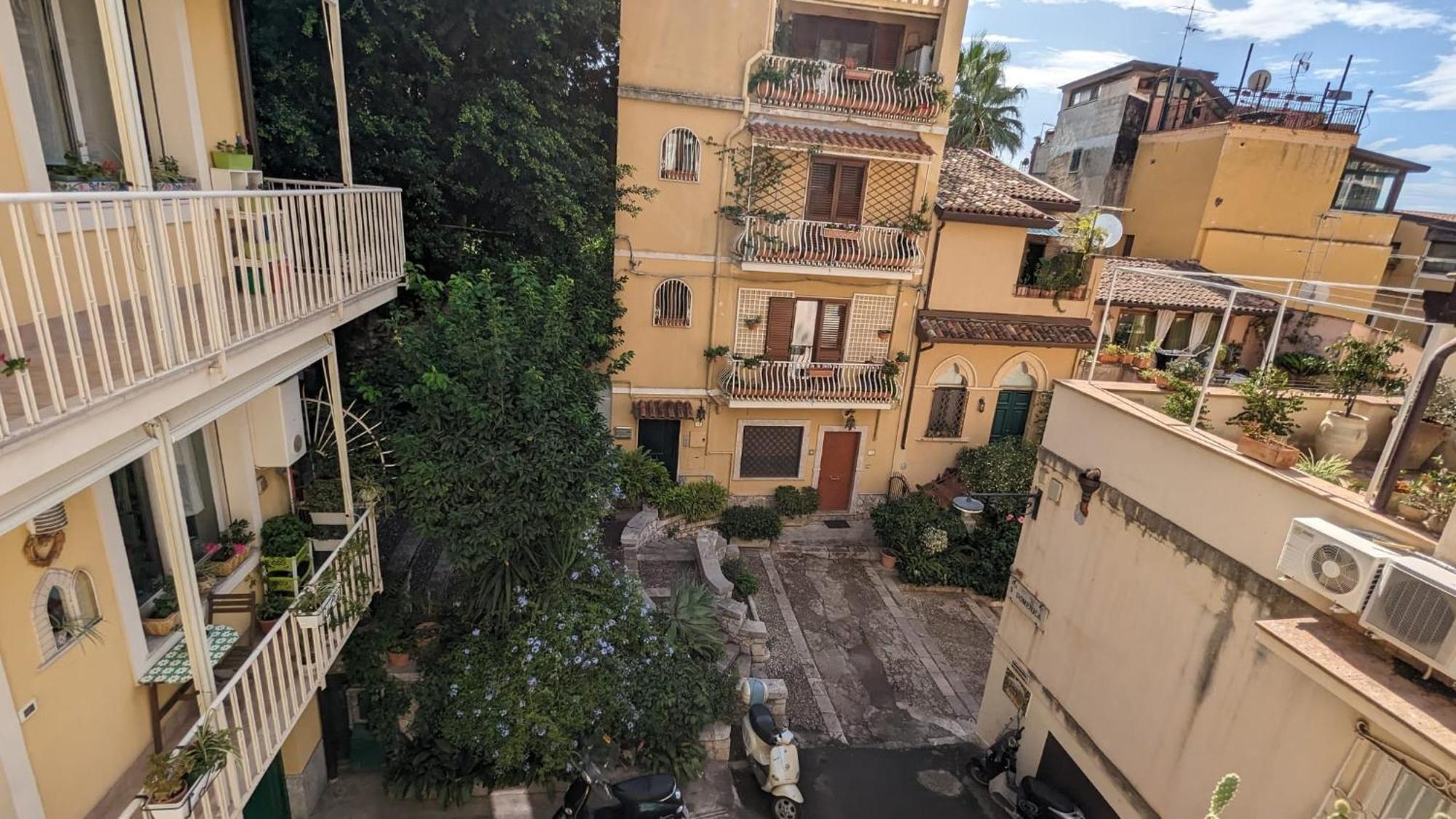 Opuntia Charming Rooms Taormina Exterior foto